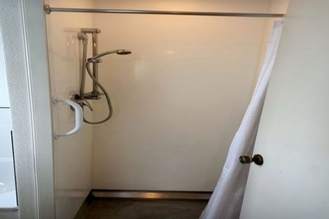 Photo of property in 7 Delaware Crescent, Russley, Christchurch, 8042