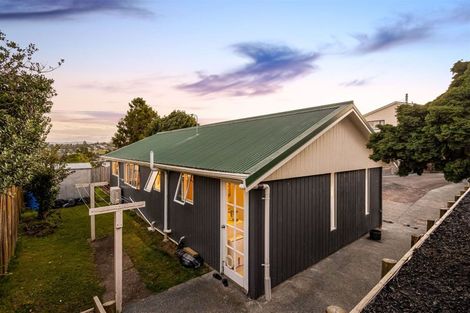 Photo of property in 89a/8 Royal Road, Massey, Auckland, 0614
