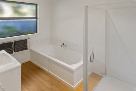 Photo of property in 30 De Castro Drive, Blenheim, 7201