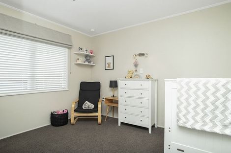 Photo of property in 84 Tiraumea Drive, Pakuranga, Auckland, 2010