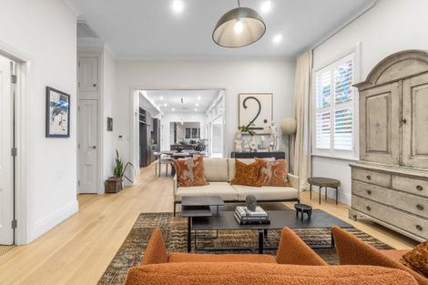 Photo of property in 21 St Aubyn Street, Devonport, Auckland, 0624