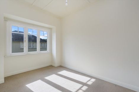 Photo of property in 10 Kahikatea Drive, Kinloch, Taupo, 3377