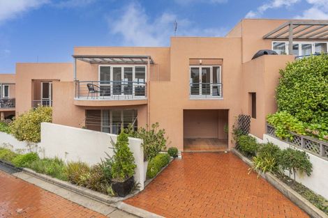 Photo of property in 64 Drivers Road, Maori Hill, Dunedin, 9010