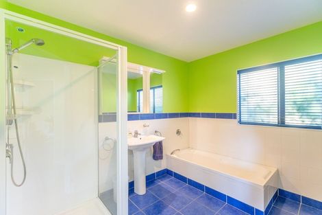 Photo of property in 4 Gybe Place, Whitby, Porirua, 5024