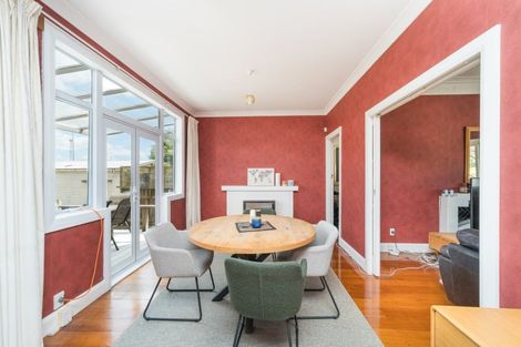 Photo of property in 8 Russell Street, Palmerston North, 4414