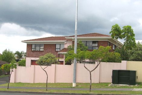 Photo of property in 179 Luckens Road, West Harbour, Auckland, 0618