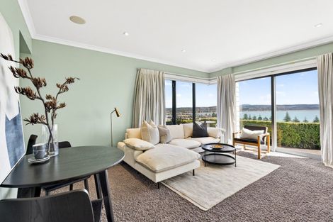 Photo of property in 40 Roslyn Road, Bluff Hill, Napier, 4110