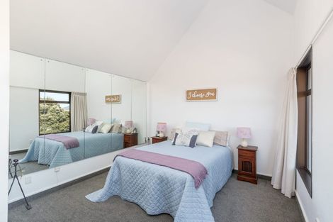 Photo of property in 22 Tamahine Street, Maupuia, Wellington, 6022