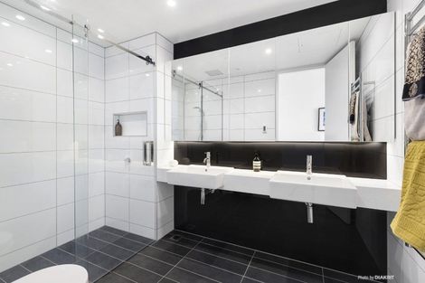 Photo of property in 905/1u Market Lane, Wellington Central, Wellington, 6011