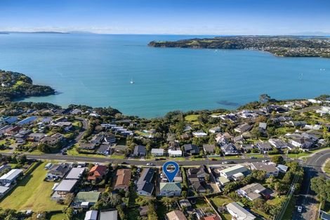 Photo of property in 8a Melandra Road, Stanmore Bay, Whangaparaoa, 0932