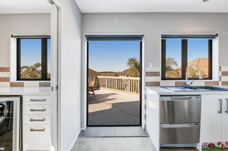 Photo of property in 105 Alec Craig Way, Gulf Harbour, Whangaparaoa, 0930