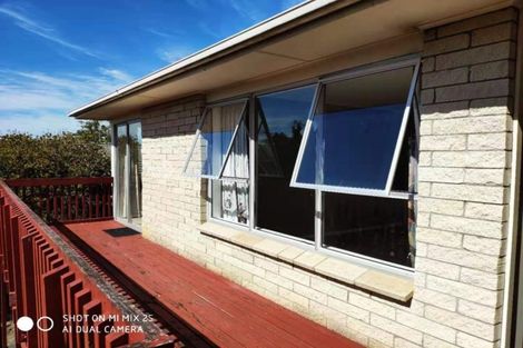 Photo of property in 27 Fitzwater Place, Henderson, Auckland, 0612