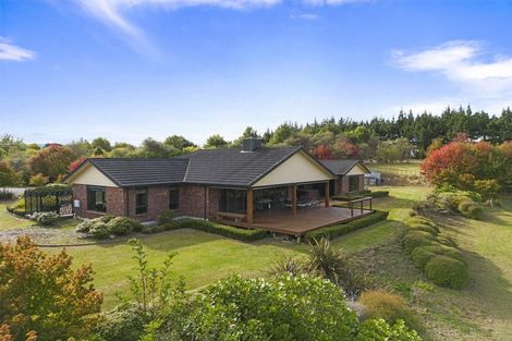 Photo of property in 35 Stonebrook Lane, Kelvin Grove, Palmerston North, 4470