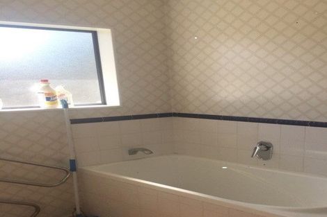 Photo of property in 46 Longford Park Drive, Takanini, 2112