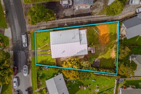 Photo of property in 18 Lilburn Crescent, Massey, Auckland, 0614