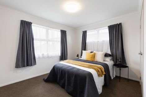 Photo of property in 27 Collins Road, Melville, Hamilton, 3206