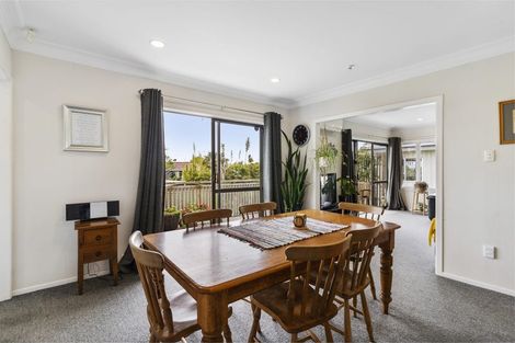 Photo of property in 96 Colwill Road, Massey, Auckland, 0614