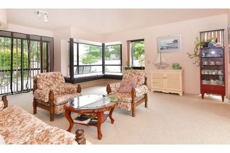 Photo of property in 27 Maygrove Drive, Orewa, 0931