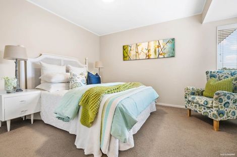 Photo of property in 45 Golfland Drive, Golflands, Auckland, 2013