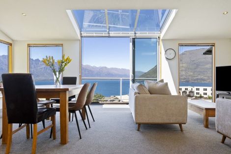 Photo of property in 12a Sainsbury Road, Fernhill, Queenstown, 9300