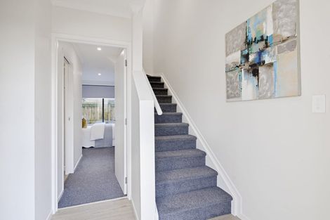 Photo of property in 5/5 Peachgrove Road, Te Atatu Peninsula, Auckland, 0610