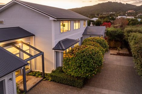 Photo of property in 8 Lochiel Road, Khandallah, Wellington, 6035