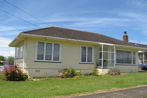 Photo of property in 68 Miller Road, Mangere Bridge, Auckland, 2022