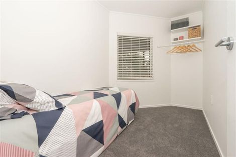 Photo of property in 70 Taikata Road, Te Atatu Peninsula, Auckland, 0610