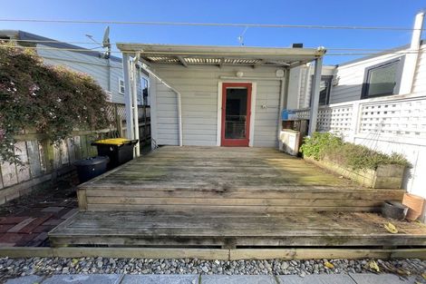 Photo of property in 10 Royal Street, Berhampore, Wellington, 6023