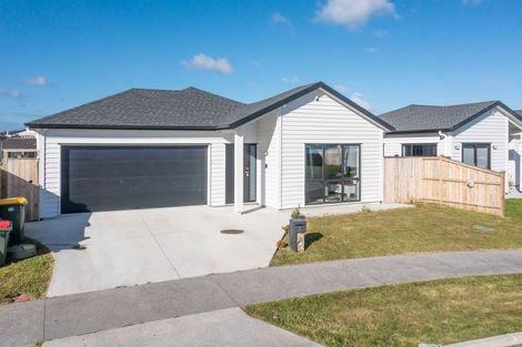 Photo of property in 3 Sapwood Crescent, Takanini, 2110