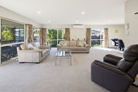 Photo of property in 96a Warren Crescent, Hillmorton, Christchurch, 8025