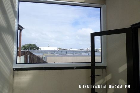 Photo of property in 469 Lake Road, Takapuna, Auckland, 0622