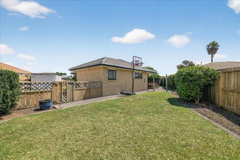Photo of property in 4 Halesia Place, Mount Maunganui, 3116