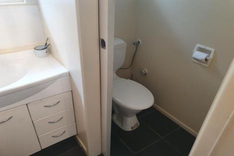 Photo of property in 39 Mangorei Road, Strandon, New Plymouth, 4312