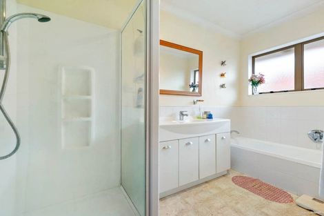 Photo of property in 15 Prictor Street, Papakura, 2110