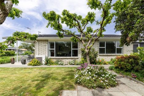 Photo of property in 701 Queen Street East, Parkvale, Hastings, 4122