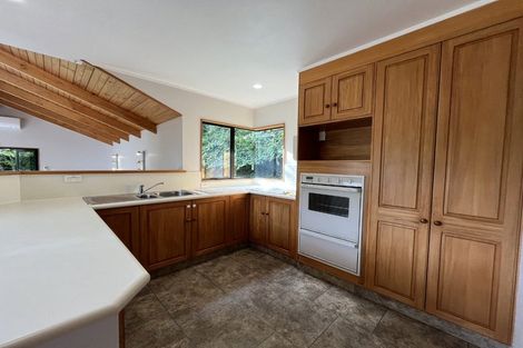 Photo of property in 6 Bushview Place, Upper Vogeltown, New Plymouth, 4310