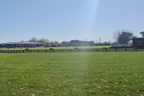 Photo of property in 4 Whare Roto Drive, Waipukurau, 4282