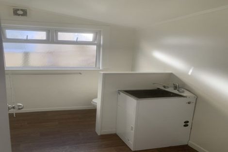 Photo of property in 37 Ara Paiwhenua, Tawa, Wellington, 5028