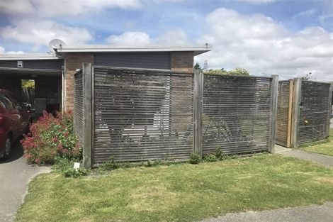 Photo of property in 55 Lyndon Street, Riccarton, Christchurch, 8041