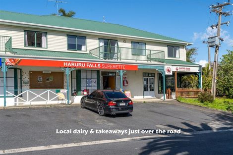 Photo of property in 8 Yorke Road, Haruru, 0204
