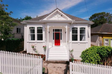 Photo of property in 7 Zohrab Street, Hataitai, Wellington, 6021