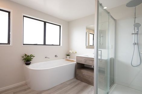 Photo of property in 92 Henley Street, Westport, 7825