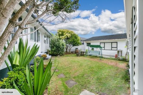 Photo of property in 50 Divich Avenue, Te Atatu South, Auckland, 0610