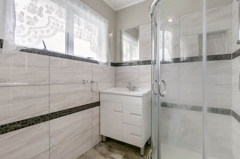 Photo of property in 6 Garrett Place, Otara, Auckland, 2023