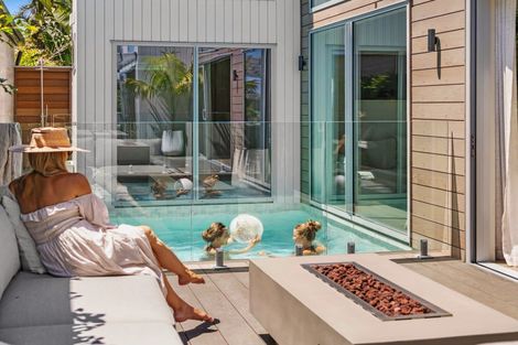 Photo of property in 10a Sunbrae Grove, Mount Maunganui, 3116