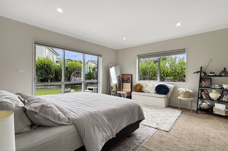 Photo of property in 49 South Kensington Way, Henderson, Auckland, 0612