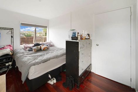 Photo of property in 1/142 Shifnal Drive, Randwick Park, Auckland, 2105