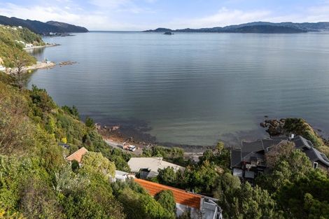 Photo of property in 5 Rangiuru Road, Mahina Bay, Lower Hutt, 5013