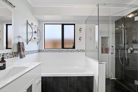 Photo of property in 34 Monaco View, Stoke, Nelson, 7011